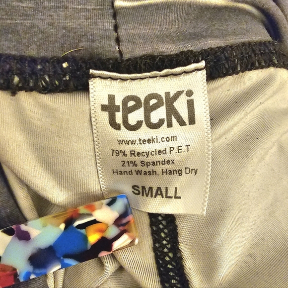 Teeki Love the Elephant Yoga Leggings - Picture 6 of 7